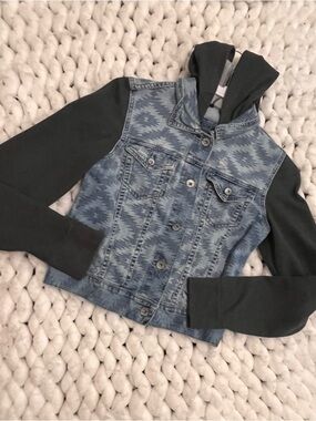 PacSun Blue Patterned Denim Jacket with Black Hooded Sleeves
